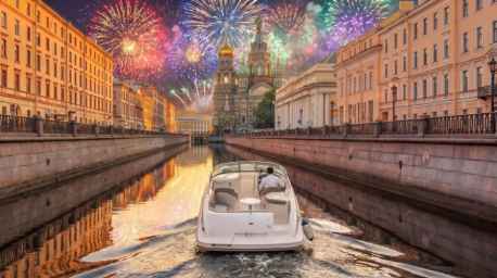 Фотографы раскрывают секреты съемки салюта с берега и воды